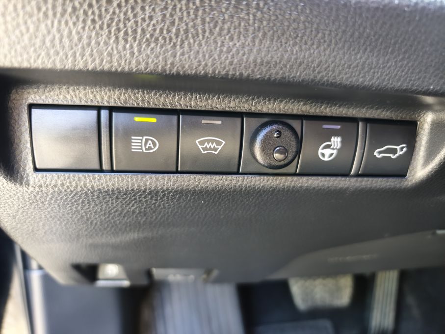 TOYOTA RAV 4  BLACK EDITION BY JBL 2.5 HYBRID AWD 19