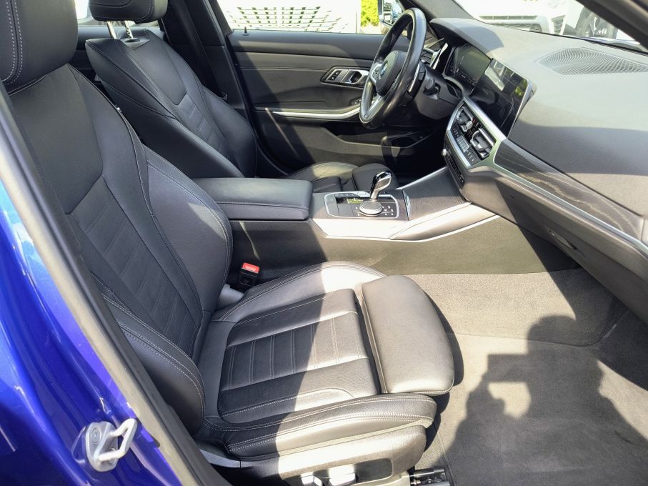 NOWA LOKALIZACJA Bmw 330i x drive 255KM M pakiet Piekny kolor 16