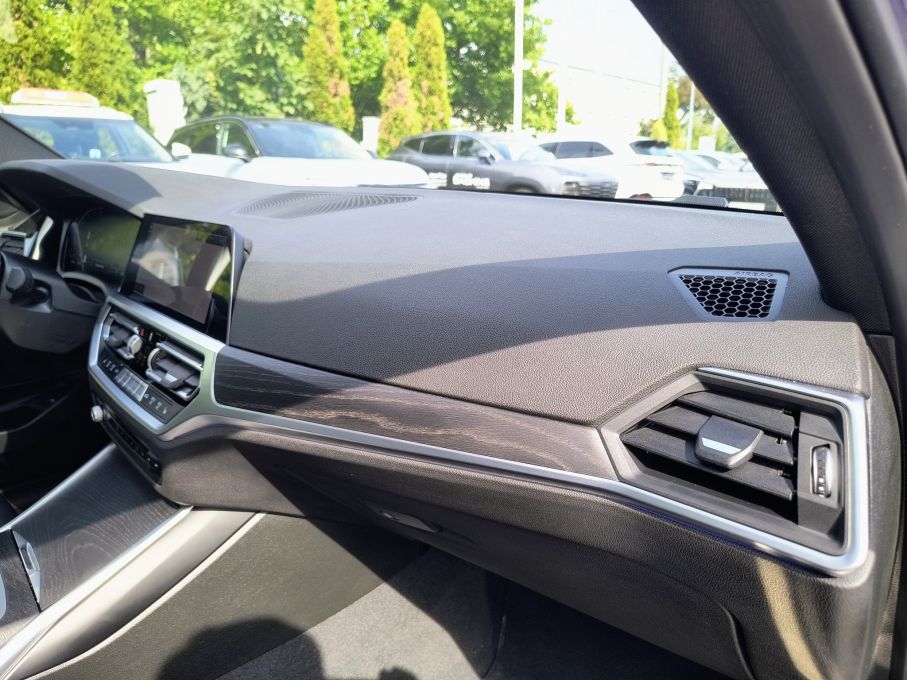 NOWA LOKALIZACJA Bmw 330i x drive 255KM M pakiet Piekny kolor 20