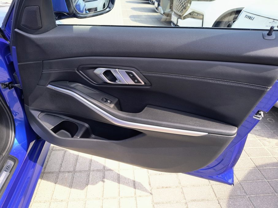 NOWA LOKALIZACJA Bmw 330i x drive 255KM M pakiet Piekny kolor 21