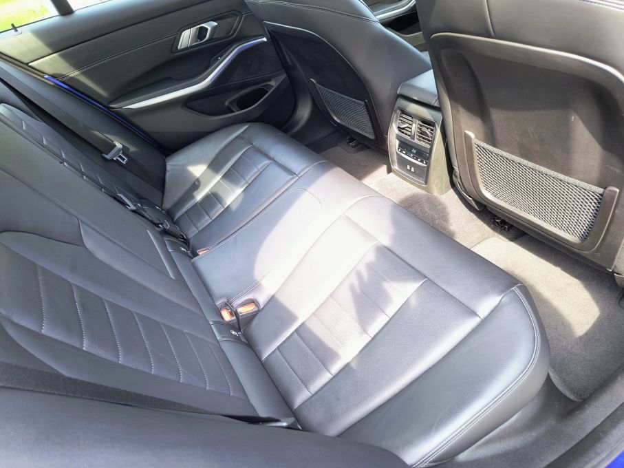 NOWA LOKALIZACJA Bmw 330i x drive 255KM M pakiet Piekny kolor 24