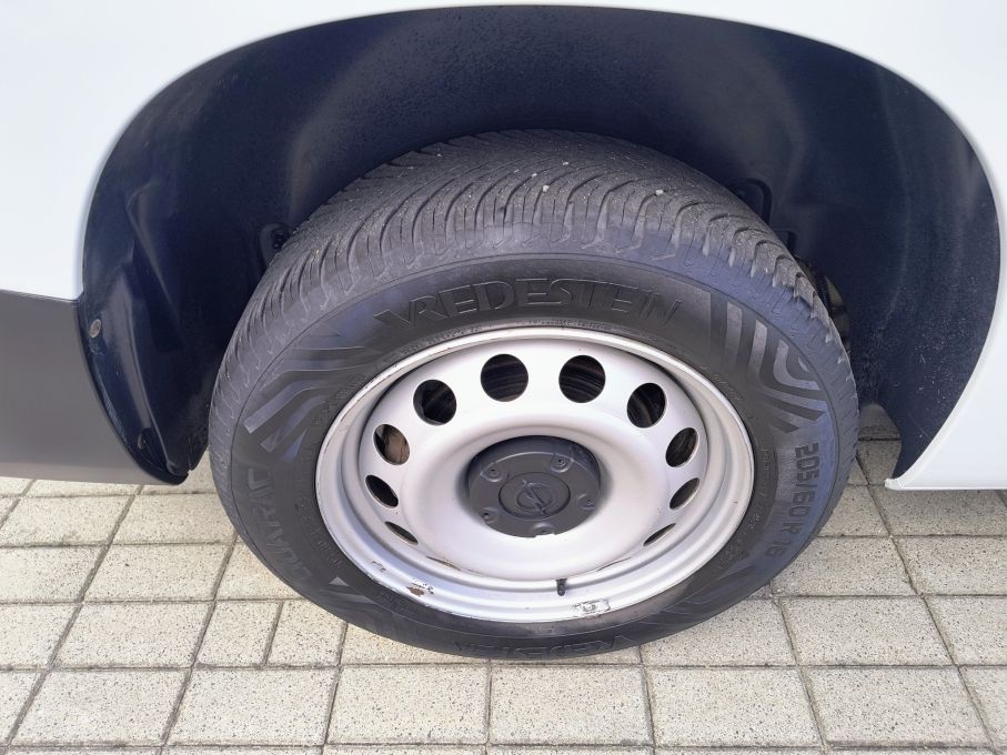 NOWA LOKALIZACJA Opel Combo 1.5cdti XL 2xdrzwi Niski Przebieg  Vat23% 11