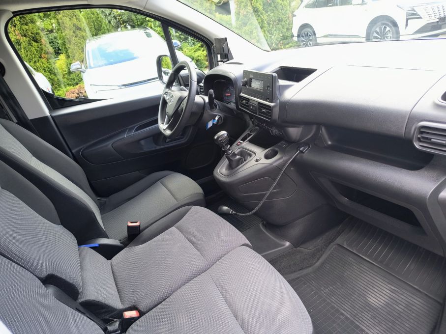 NOWA LOKALIZACJA Opel Combo 1.5cdti XL 2xdrzwi Niski Przebieg  Vat23% 12