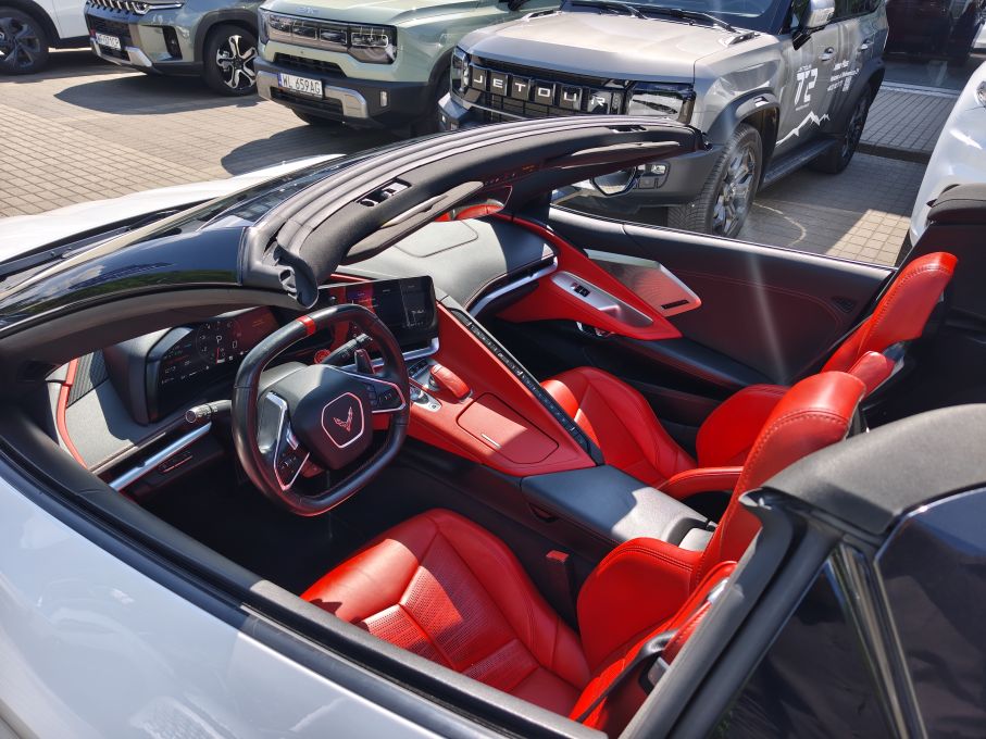 NOWA LOKALIZACJA Chevrolet Corvette Stingray LT2 Cabrio 6.2 V8 483KM 11