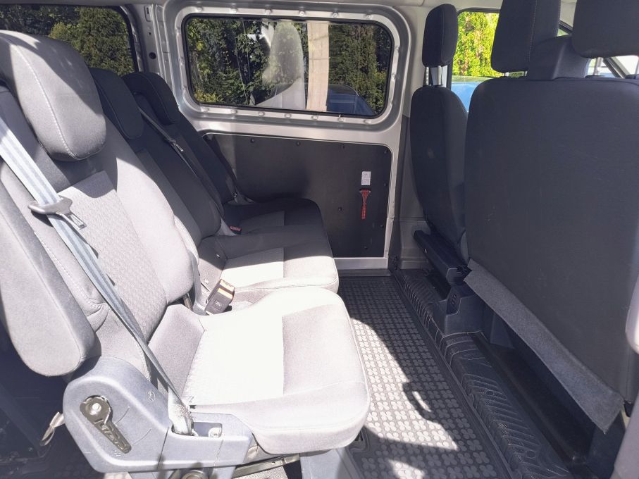 FORD TRANSIT CUSTOM KOMBI 9 OSÓB 19