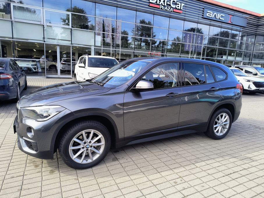 NOWA LOKALIZACJA BMW X1 2.0D Bezwypadkowa Serwis BMW Navi Gwarancja 3
