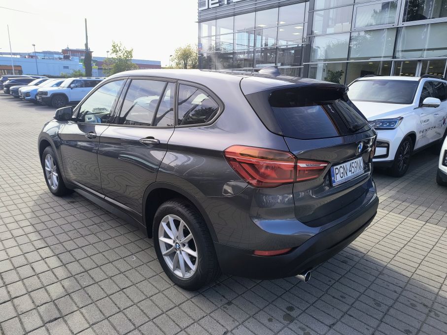 NOWA LOKALIZACJA BMW X1 2.0D Bezwypadkowa Serwis BMW Navi Gwarancja 4
