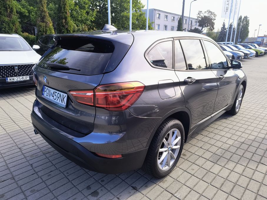 NOWA LOKALIZACJA BMW X1 2.0D Bezwypadkowa Serwis BMW Navi Gwarancja 6