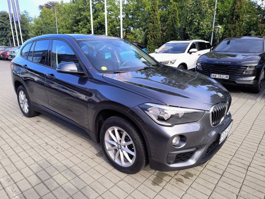NOWA LOKALIZACJA BMW X1 2.0D Bezwypadkowa Serwis BMW Navi Gwarancja 8