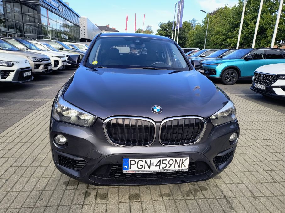 NOWA LOKALIZACJA BMW X1 2.0D Bezwypadkowa Serwis BMW Navi Gwarancja 9