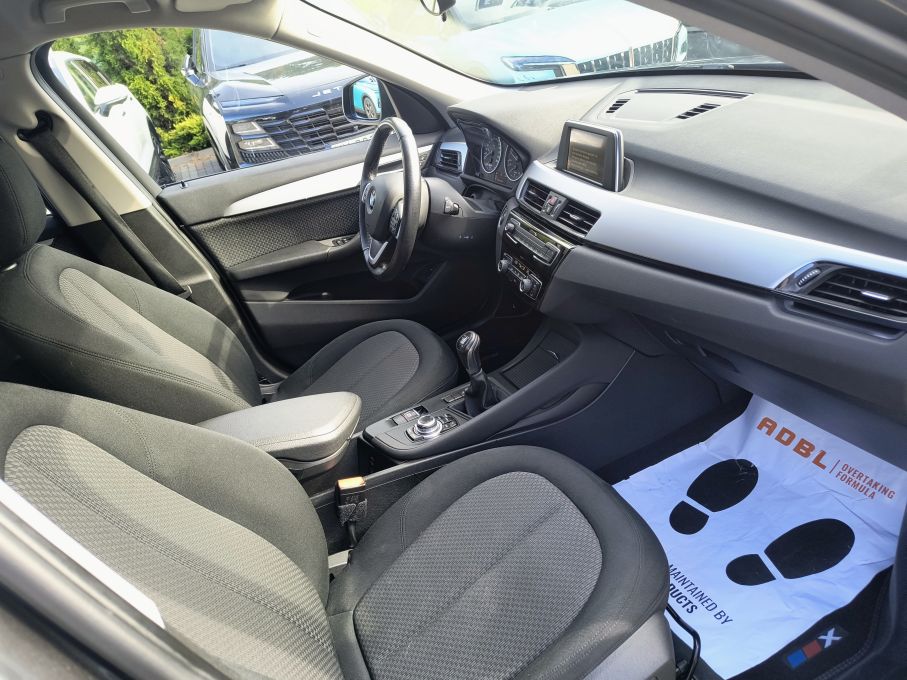 NOWA LOKALIZACJA BMW X1 2.0D Bezwypadkowa Serwis BMW Navi Gwarancja 12