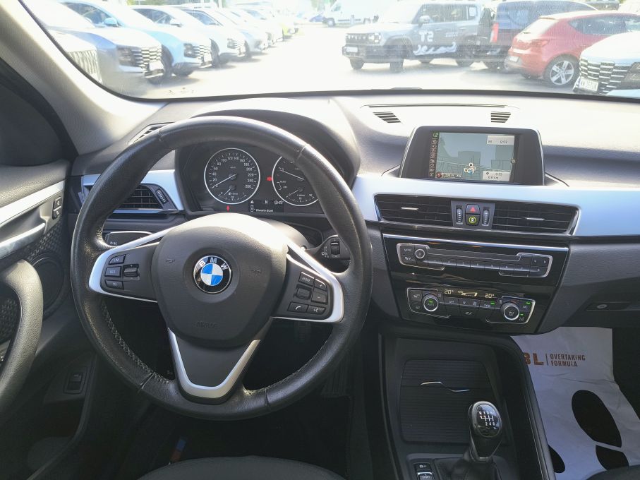 NOWA LOKALIZACJA BMW X1 2.0D Bezwypadkowa Serwis BMW Navi Gwarancja 20