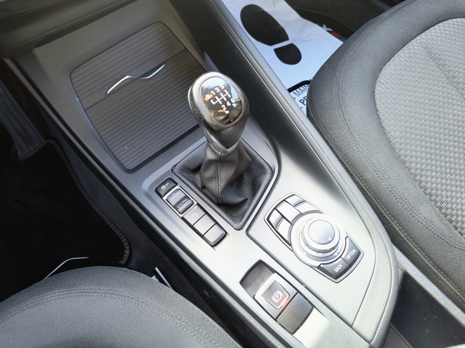 NOWA LOKALIZACJA BMW X1 2.0D Bezwypadkowa Serwis BMW Navi Gwarancja 22