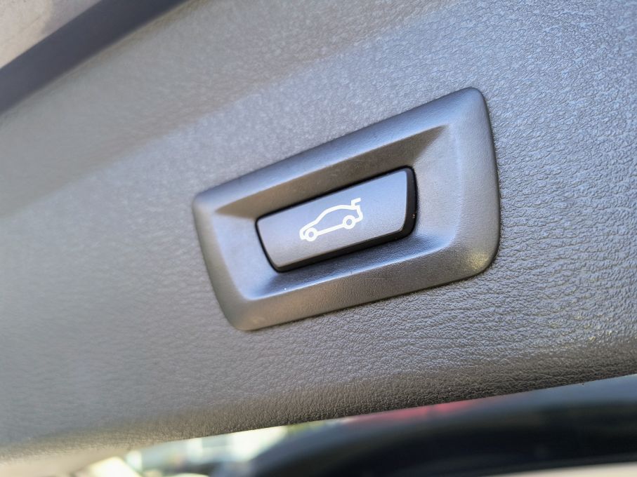 NOWA LOKALIZACJA BMW X1 2.0D Bezwypadkowa Serwis BMW Navi Gwarancja 20