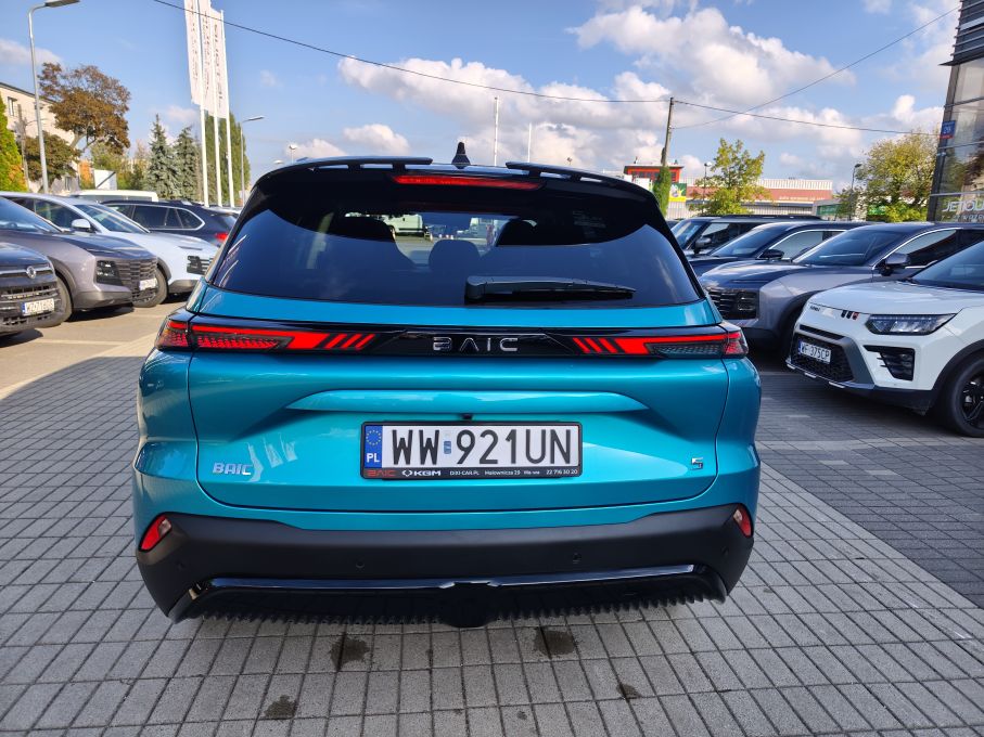 Beijing BAIC 5 1.5T 177KM LUXURY Automat, rej 2026r  salon PL, Vat23% 6