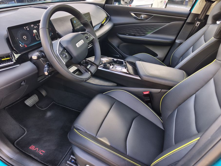 Beijing BAIC 5 1.5T 177KM LUXURY Automat, rej 2026r  salon PL, Vat23% 13