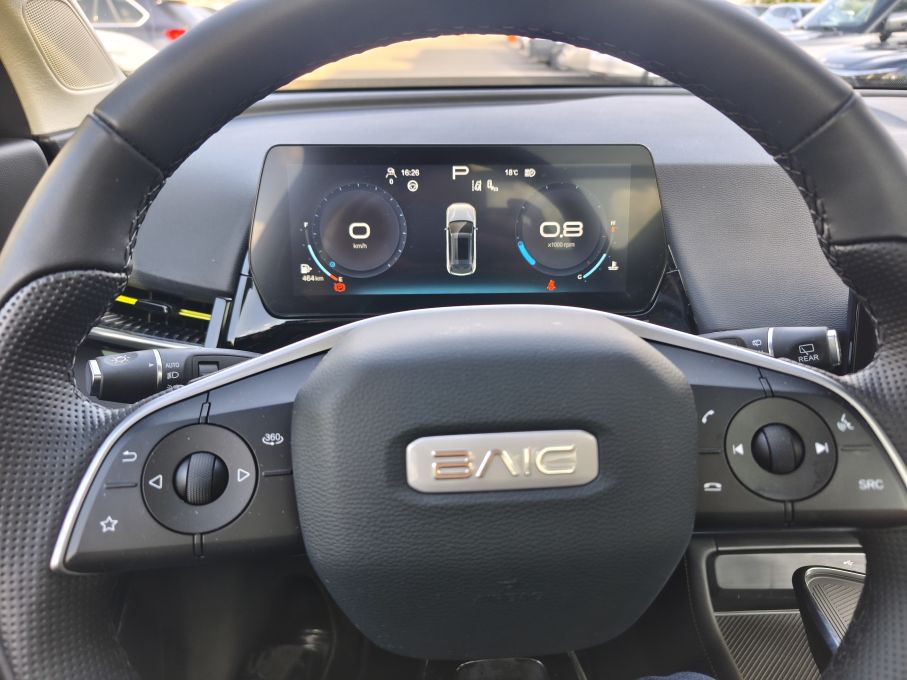 Beijing BAIC 5 1.5T 177KM LUXURY Automat, rej 2026r  salon PL, Vat23% 18