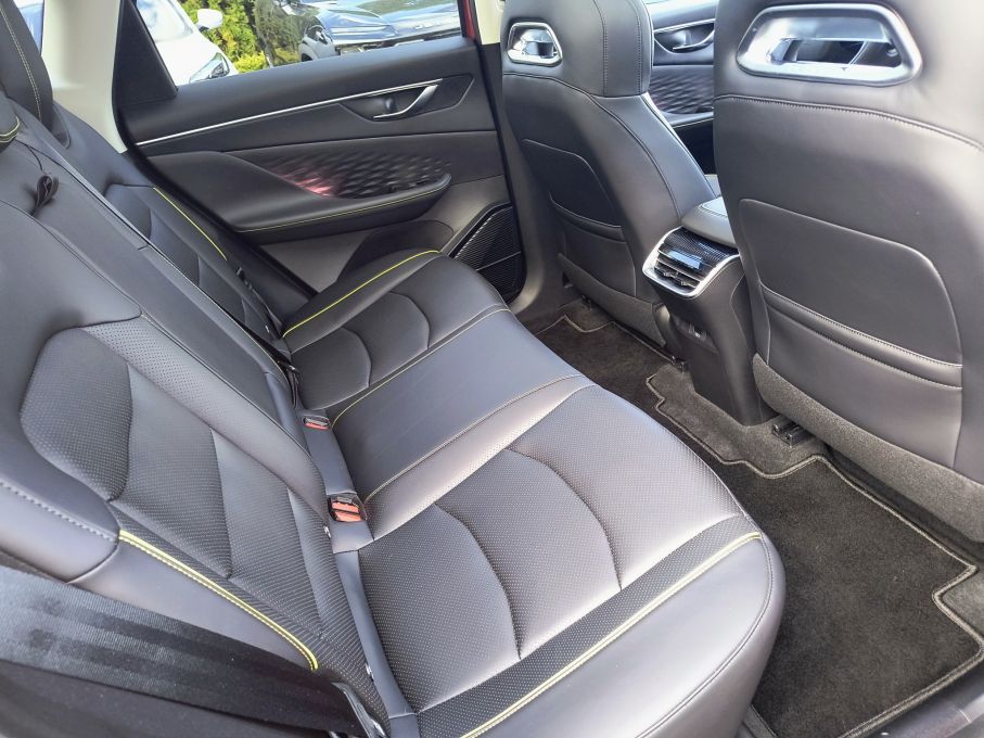 Beijing BAIC 5 1.5T 177KM LUXURY Automat   salon PL, Vat23% 21