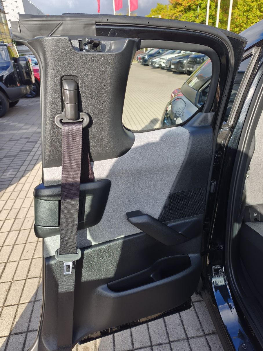 MAZDA MX 30 e-Skyactive R-EV 17