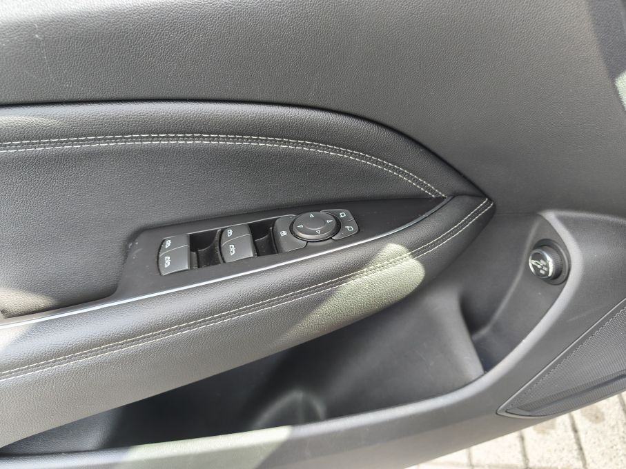 NOWA LOKALIZACJA Opel Insignia 1.5T 165KM Innovation Serwis Ilux Navi Kamera 25