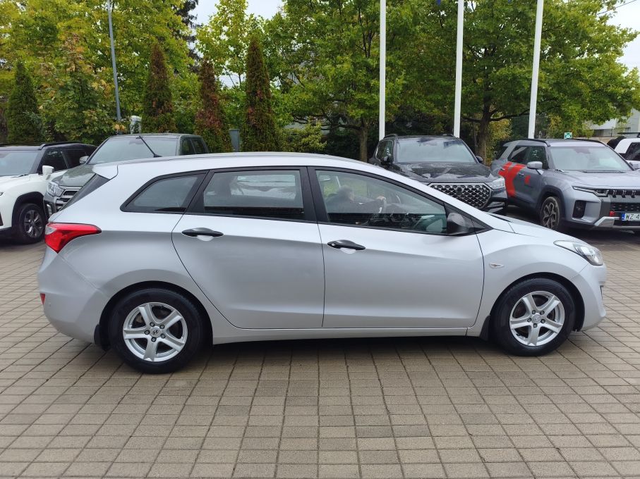 NOWA LOKALIZACJA Hyundai i30 1.6crd 110KM Salon PL Niski Przebieg Serwis 7