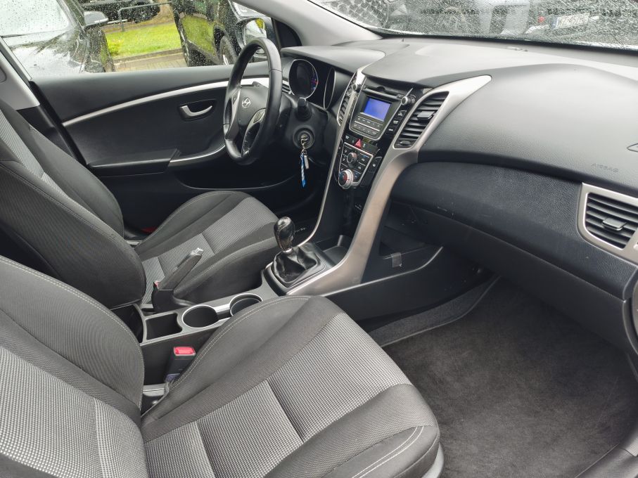 NOWA LOKALIZACJA Hyundai i30 1.6crd 110KM Salon PL Niski Przebieg Serwis 12