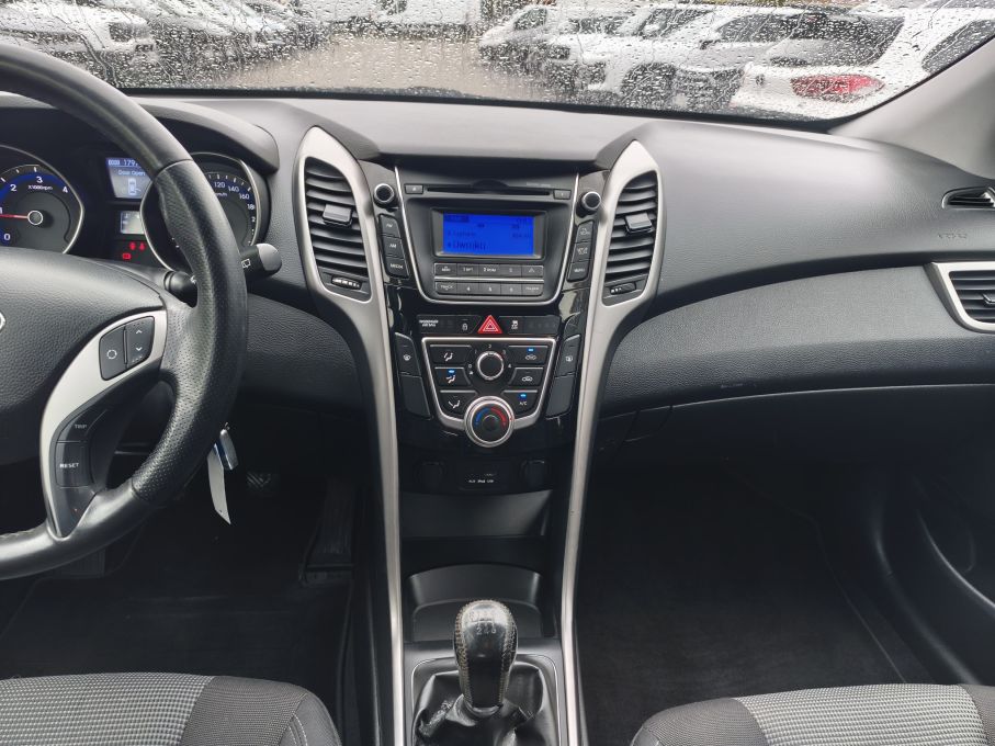 NOWA LOKALIZACJA Hyundai i30 1.6crd 110KM Salon PL Niski Przebieg Serwis 16