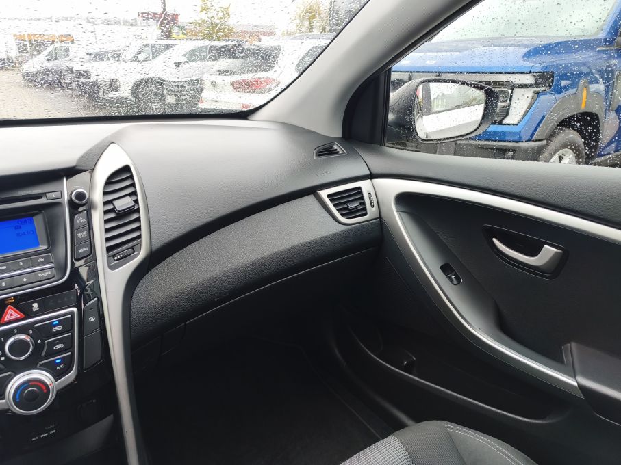 NOWA LOKALIZACJA Hyundai i30 1.6crd 110KM Salon PL Niski Przebieg Serwis 17