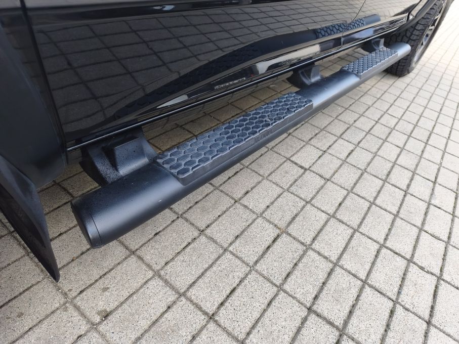 NOWA LOKALIZACJA Dodge Ram 1500 Rebel 5,7 Hemi podwójna kabina VAT23% 14
