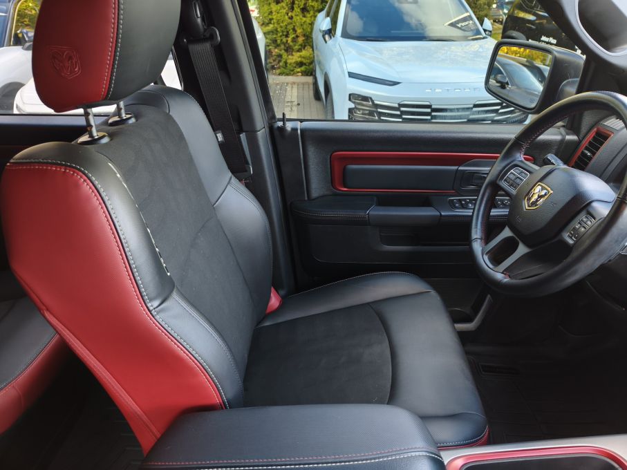 NOWA LOKALIZACJA Dodge Ram 1500 Rebel 5,7 Hemi podwójna kabina VAT23% 17