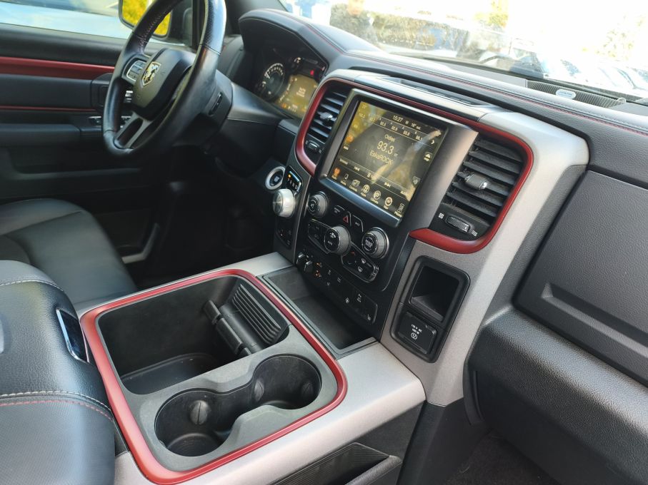 NOWA LOKALIZACJA Dodge Ram 1500 Rebel 5,7 Hemi podwójna kabina VAT23% 18