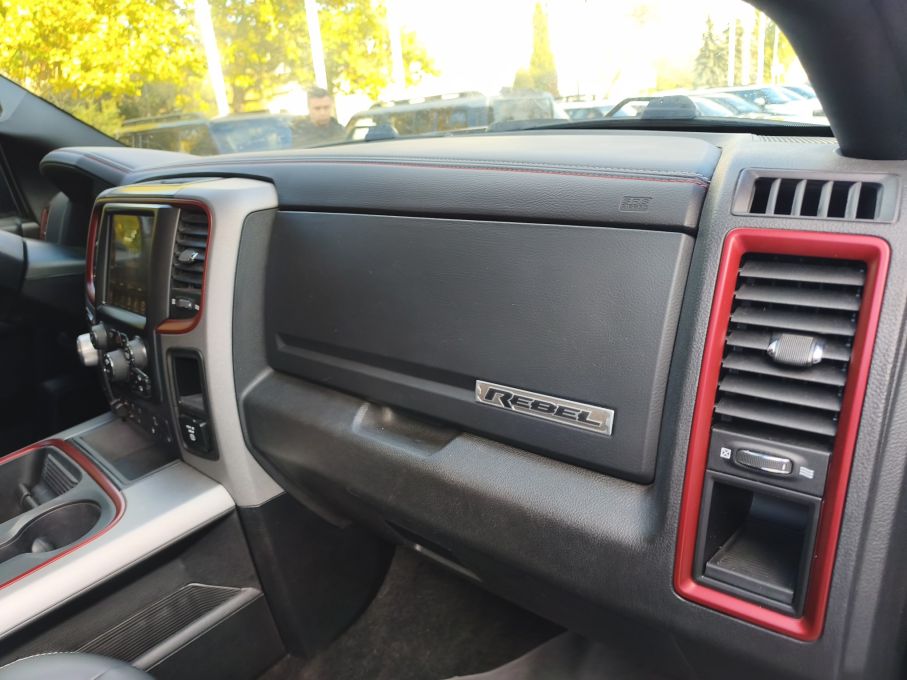 NOWA LOKALIZACJA Dodge Ram 1500 Rebel 5,7 Hemi podwójna kabina VAT23% 19