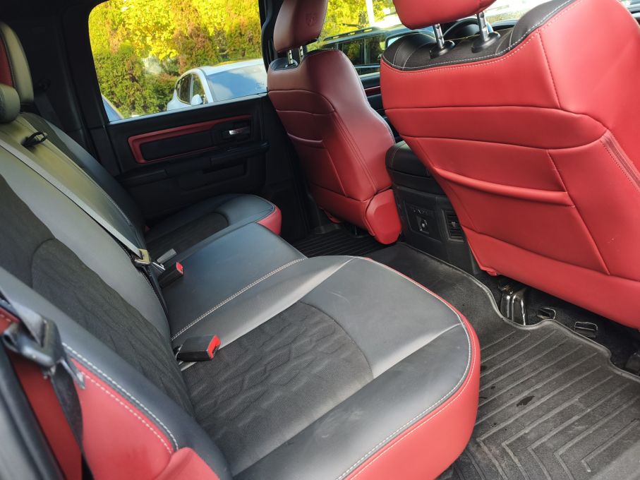 NOWA LOKALIZACJA Dodge Ram 1500 Rebel 5,7 Hemi podwójna kabina VAT23% 21