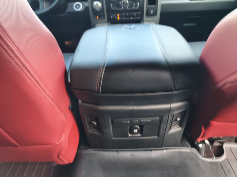 NOWA LOKALIZACJA Dodge Ram 1500 Rebel 5,7 Hemi podwójna kabina VAT23% 23