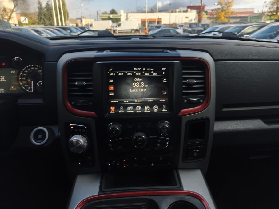 NOWA LOKALIZACJA Dodge Ram 1500 Rebel 5,7 Hemi podwójna kabina VAT23% 25