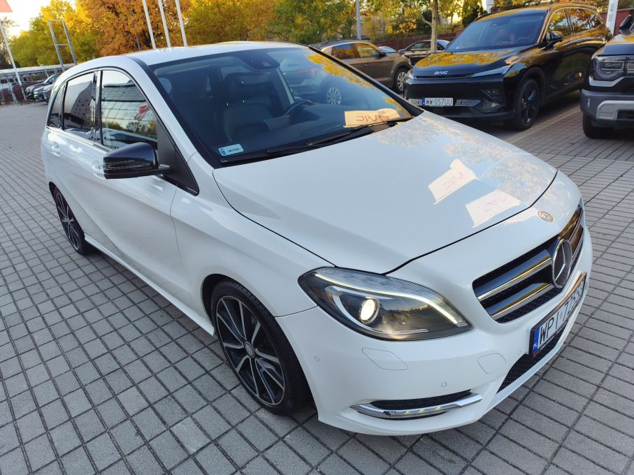 NOWA LOKALIZACJA Mercedes B 180 Sport Mega Wyposażenie i Serwis 7