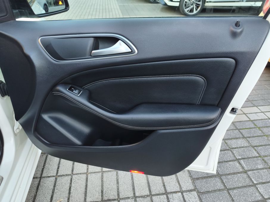 NOWA LOKALIZACJA Mercedes B 180 Sport Mega Wyposażenie i Serwis 20