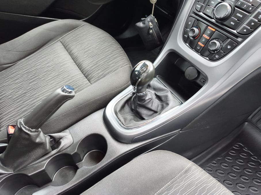 Opel Astra IV Sports Tourer 1,6 benzyna 115KM Niski Przebieg Serwis Gwarancja 13