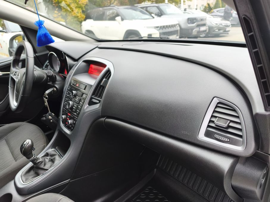 Opel Astra IV Sports Tourer 1,6 benzyna 115KM Niski Przebieg Serwis Gwarancja 15