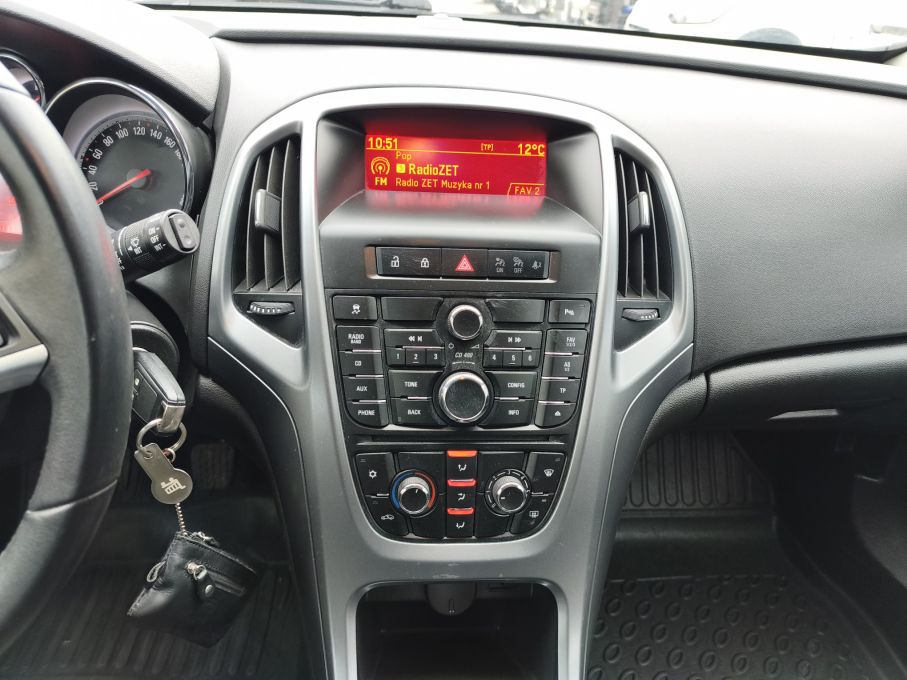 Opel Astra IV Sports Tourer 1,6 benzyna 115KM Niski Przebieg Serwis Gwarancja 23
