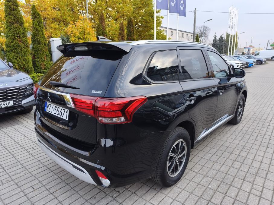 Mitsubishi Outlander 2.4 PHEV 4X4 LIFT 6