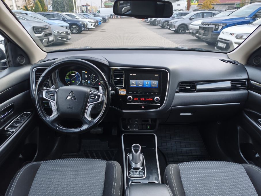 Mitsubishi Outlander 2.4 PHEV 4X4 LIFT 21