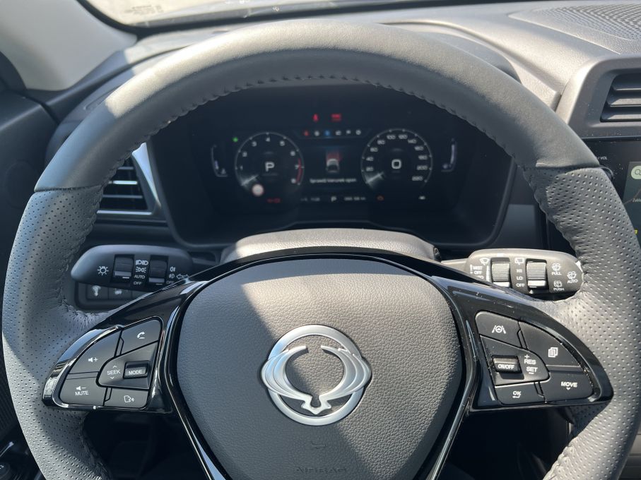 NOWA LOKALIZACJA KGM Tivoli 1.5 Turbo 163KM AT6 Adventure + LED 16