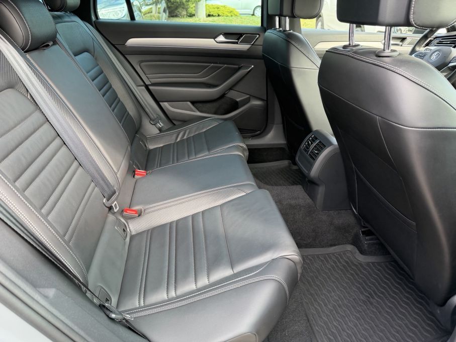 VW Passat 2,0 TSI 4motion 400KM, 2xRLine, ledy, kamera, ACC, digital, DCC, Salon PL 15