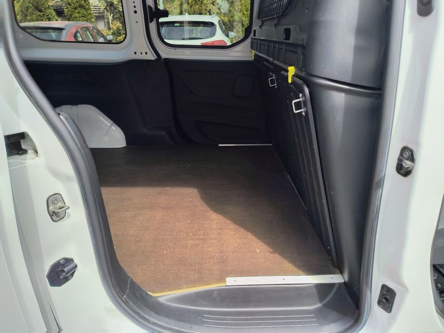 NOWA LOKALIZACJA Citroen Berlingo 1.5 hdi Niski Przebieg Gwarancja Vat23% 25