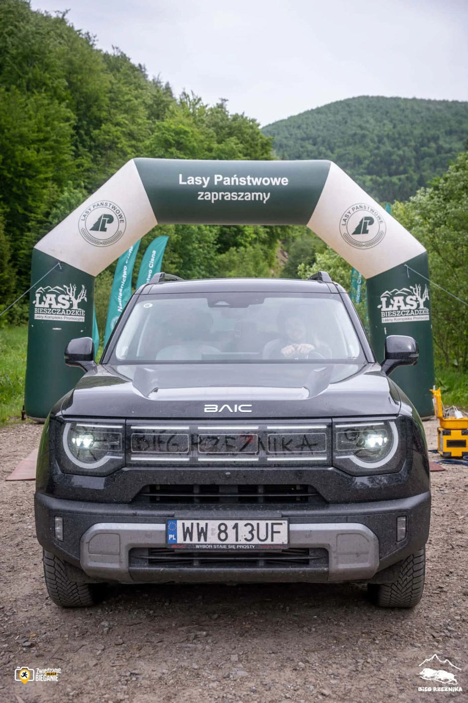 BAIC pod łukiem Lasów Państwowych
