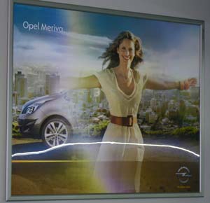 Kobieta i Opel Meriva