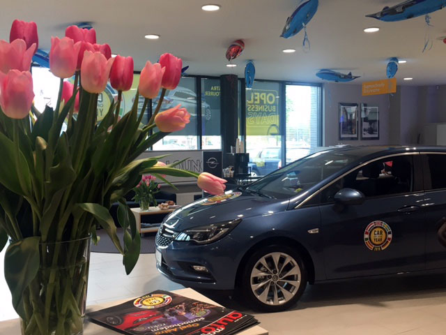 Opel Astra V i tulipany
