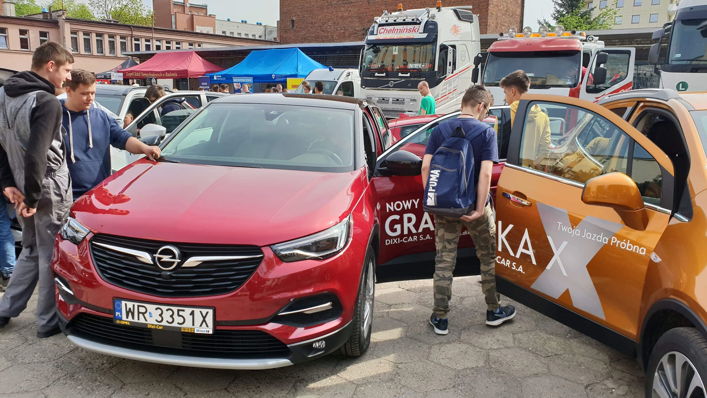 Uczniowie ZSS Radom - Opel Grandland X, Mokka X