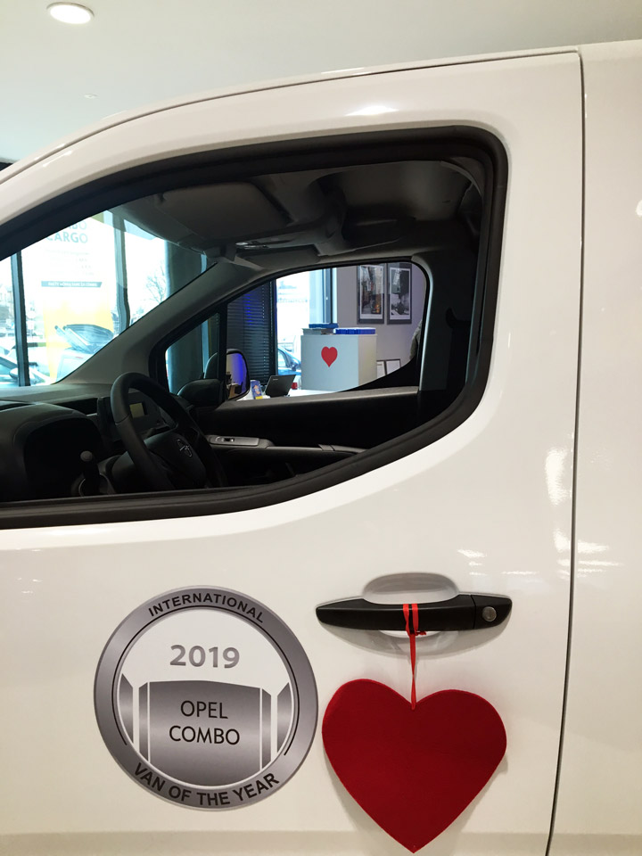 Opel Combo klamka serce Walentynki